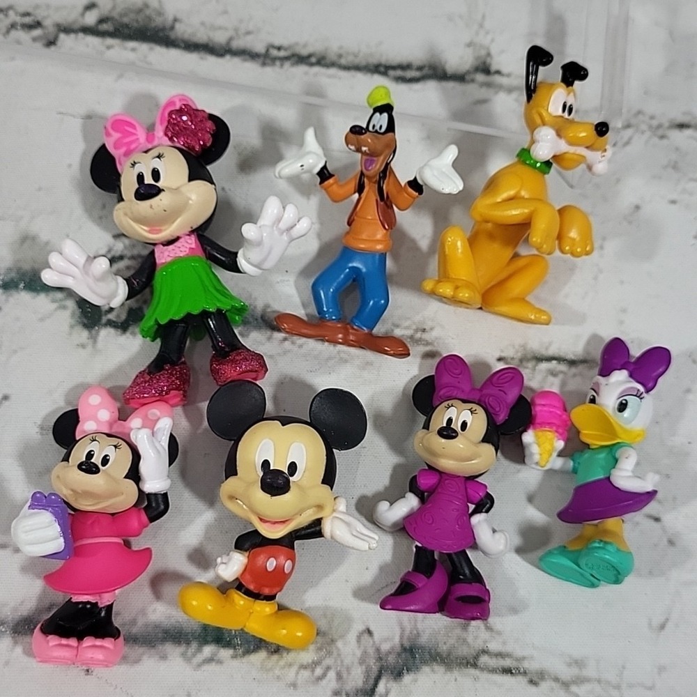 Disney Classic Characters‎ Figures Lot Of 7 Micky Minnie Goofy Pluto Daisy